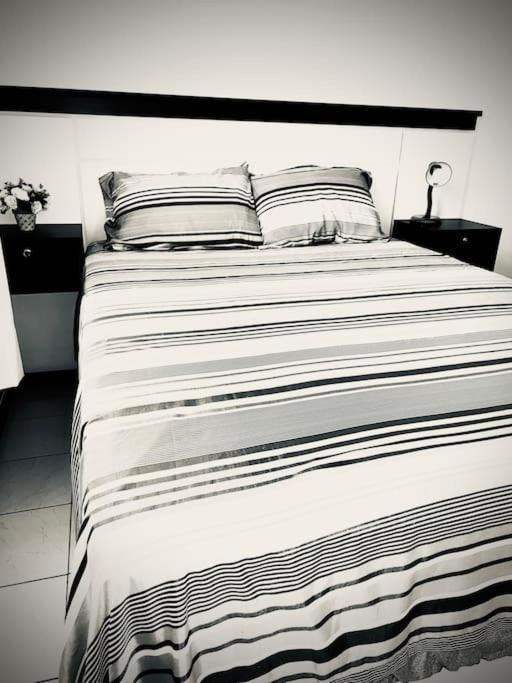 Stayhere! Fique Aqui! Apartamento 2/4 Mobiliado No Costa Azul :-) Salvador da Bahia Exterior foto